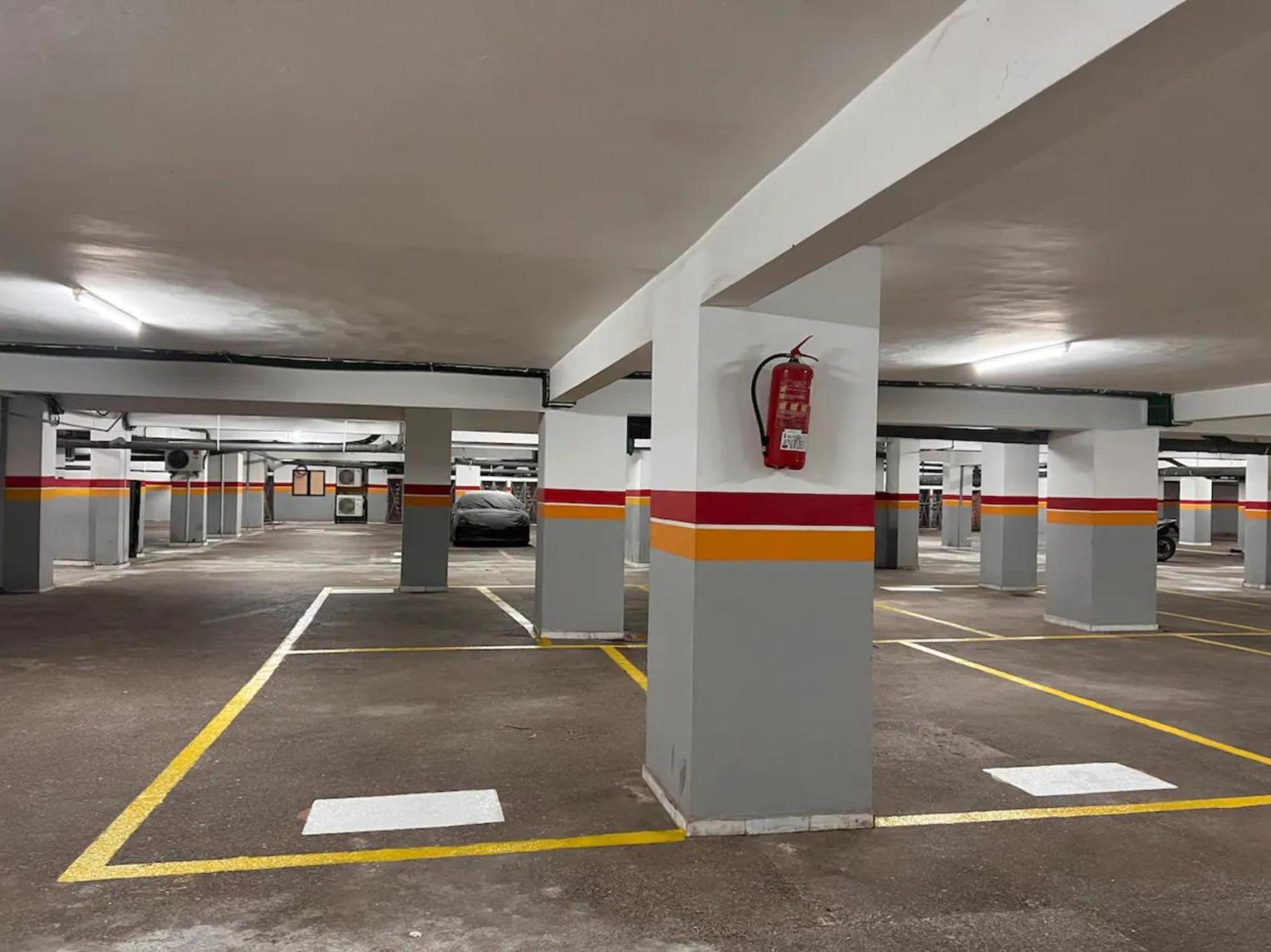 C-Appartement De Luxe Plein Centre De Gueliz Avec Piscine Parking Wifi Netflix Маракеш Екстериор снимка