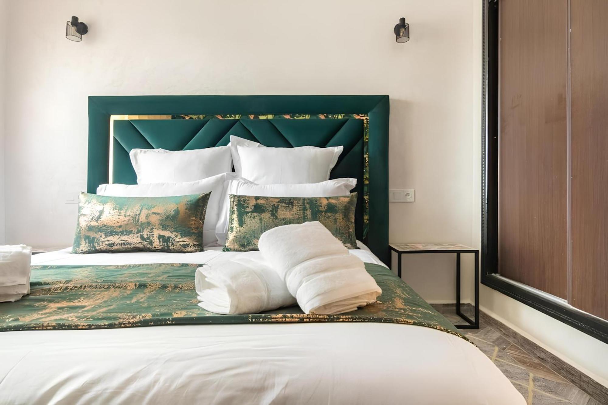 C-Appartement De Luxe Plein Centre De Gueliz Avec Piscine Parking Wifi Netflix Маракеш Екстериор снимка
